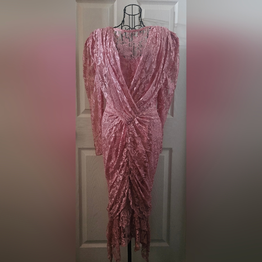 A La Carte California Midi Formal Dress